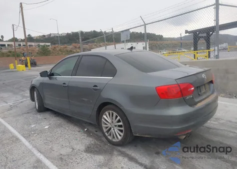 2013 Volkswagen Jetta 2.0L Tdi from USA, damaged, VIN 3VWLL7AJ1DM392703